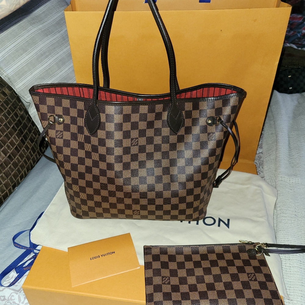 Louis Vuitton Neverfull MM with Pouchette